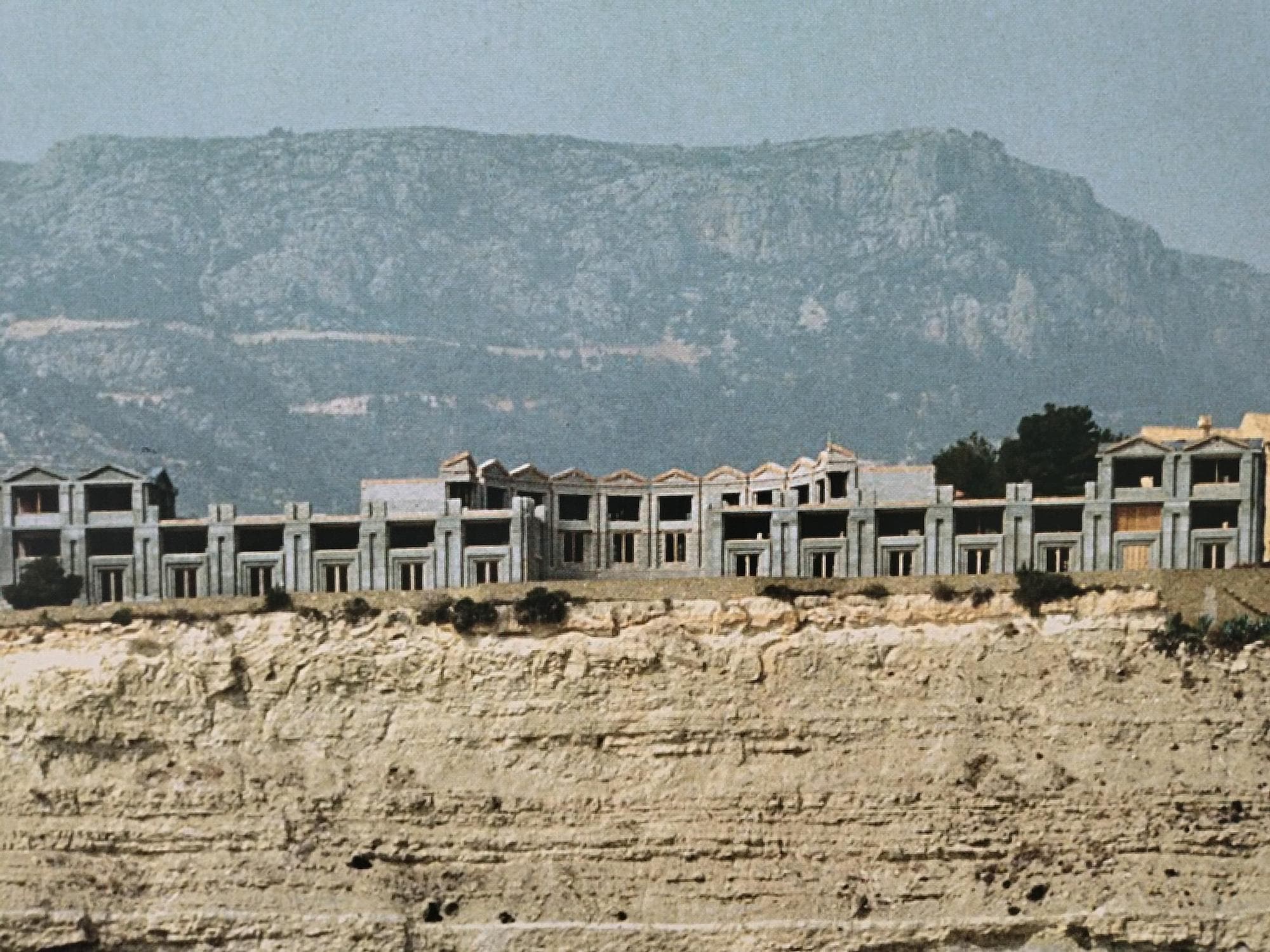 Muralla Roja history 6